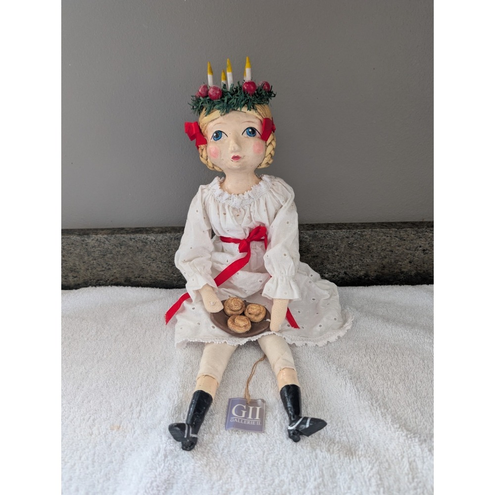 GALLERIE II St. Lucia with Advent Calendar Crown Joe Spencer Soft Figurine Rare